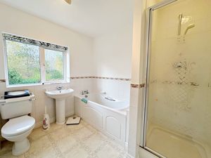 Family Bathroom- click for photo gallery